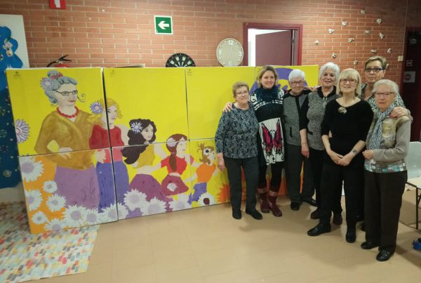 Taller de Pintura Intergeneracional en el Día de la Dona