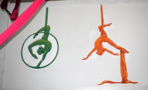 Pintura Mural en Escuela de acrobacia aérea