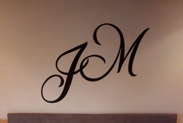 Mural de Letras en Habitación