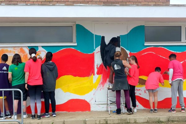 Taller de Pintura Mural de la Diversitat a Escola