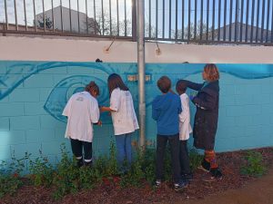 Taller de Pintura Mural Marí a l’ Escola Granullarius